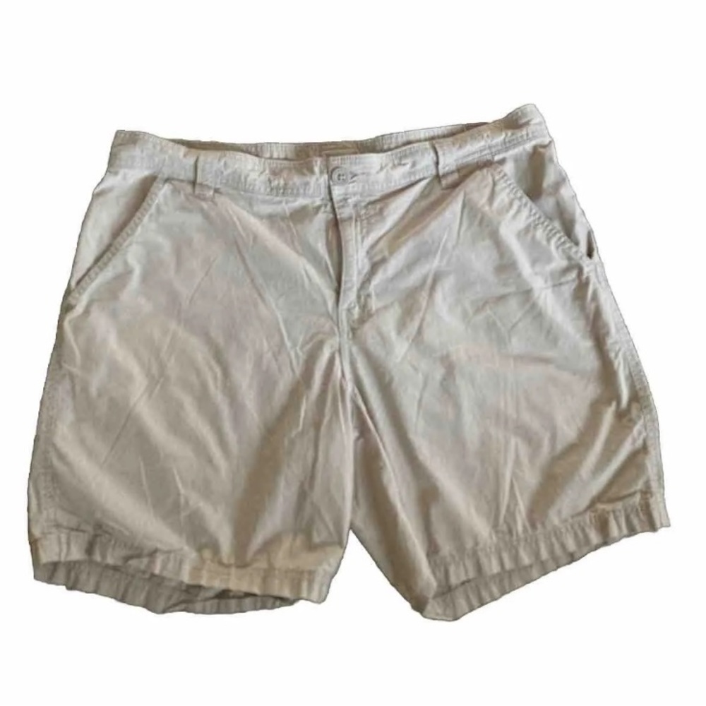 Men’s Columbia shorts light khaki size 36 inseam 7 inches flat front